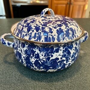 Blue and white splash cooking pot